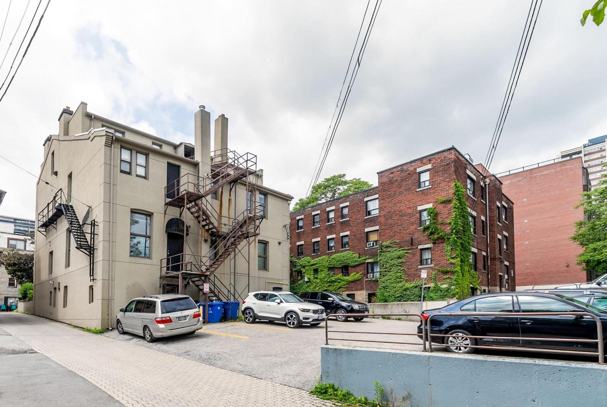 Modern Apartment In A Trendy Neighbourhood Hamilton Extérieur photo